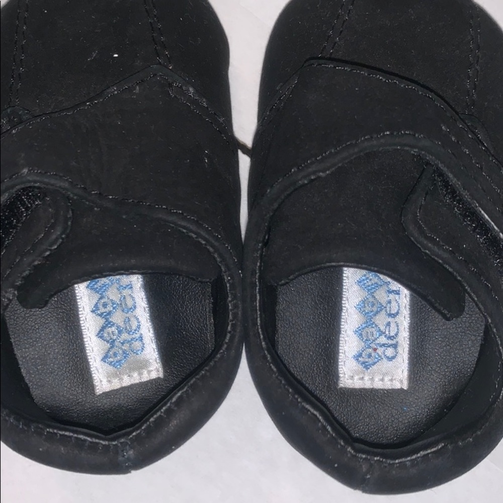 Baby shoes! NWOT - Picture 5 of 6